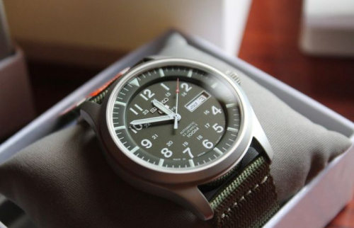 Top 5 đồng hồ nữ size 34mm dành riêng cho nàng cá tính
