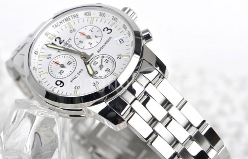 Thay dây kim loại đồng hồ Tissot ở đâu đảm bảo
