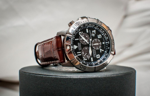 Đồng hồ Citizen BL5250-02L - Đồng hồ dây da hoàn hảo cho nam giới