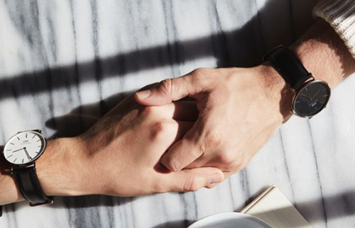 10 cặp đồng hồ đôi dây da được săn lùng tại thị trường châu Á