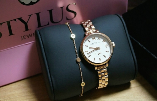 Phân biệt đồng hồ MARC JACOBS chính hãng: Ông vua thời trang Mỹ