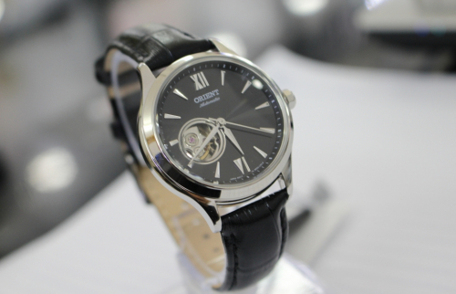 7 Đồng hồ Orient nữ dây da đẹp không tì vết trên GalleWatch