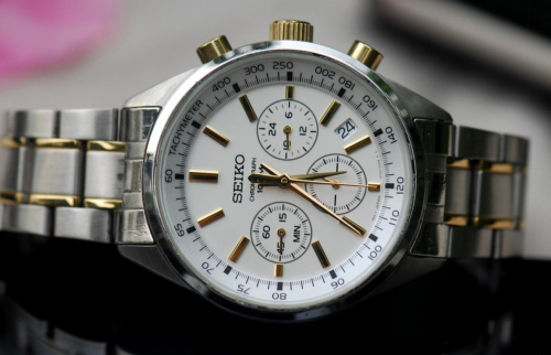 Đồng hồ Seiko Chronograph 100M - Thần thái cuốn hút