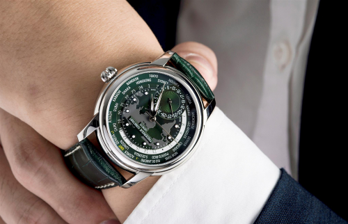 Frederique Constant Classic Manufacture Worldtimer – Cả thế giới trên cổ tay