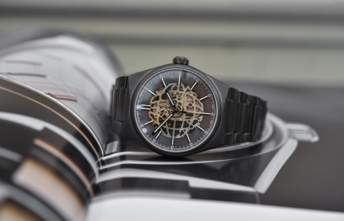 Frederique Constant giới thiệu phiên bản Highlife Automatic Skeleton tinh xảo