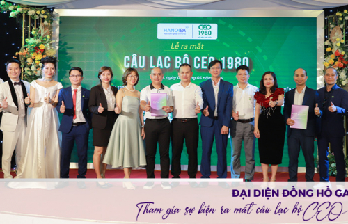 ĐẠI DIỆN ĐỒNG HỒ GALLE THAM DỰ SỰ KIỆN RA MẮT CLB CEO 1980