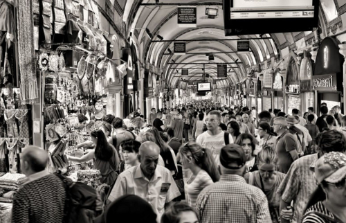 Grey Market là gì? Có nên mua đồng hồ ở thị trường xám hay không?