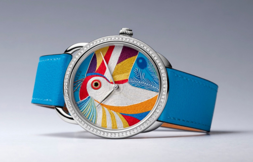 Tác phẩm nghệ thuật thu nhỏ trên đồng hồ Hermès Arceau Toucan de Paradis