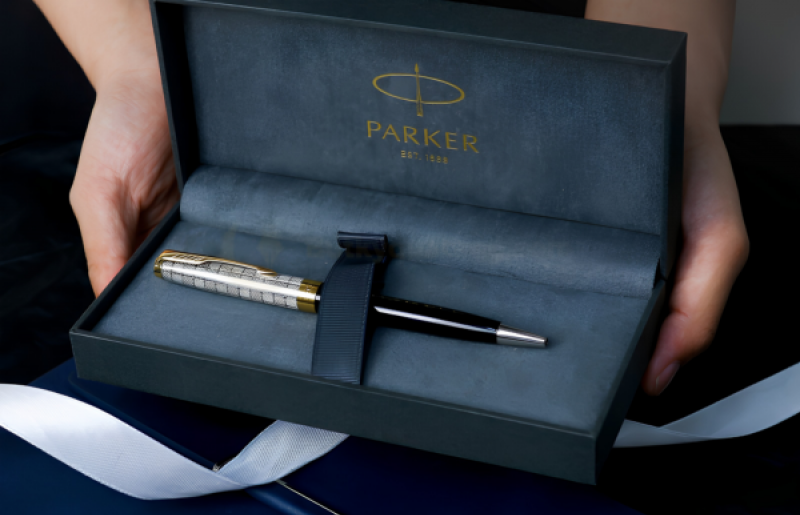 Bút Parker của nước nào? Lịch sử thương hiệu bút Parker danh tiếng
