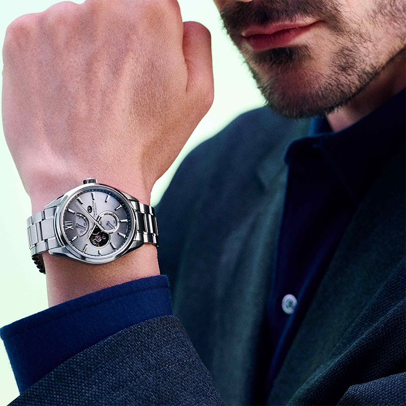 Đồng hồ Nam Orient Contemporary Semi Skeleton RE-BY0009A00B