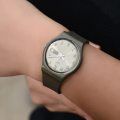 Đồng hồ Unisex Swatch 2111 Swatch Monthly Drops GG712