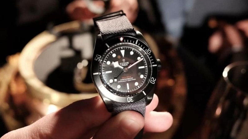 tudor-black-bay-gmt-pepsi-bezel-79830rb.jpg