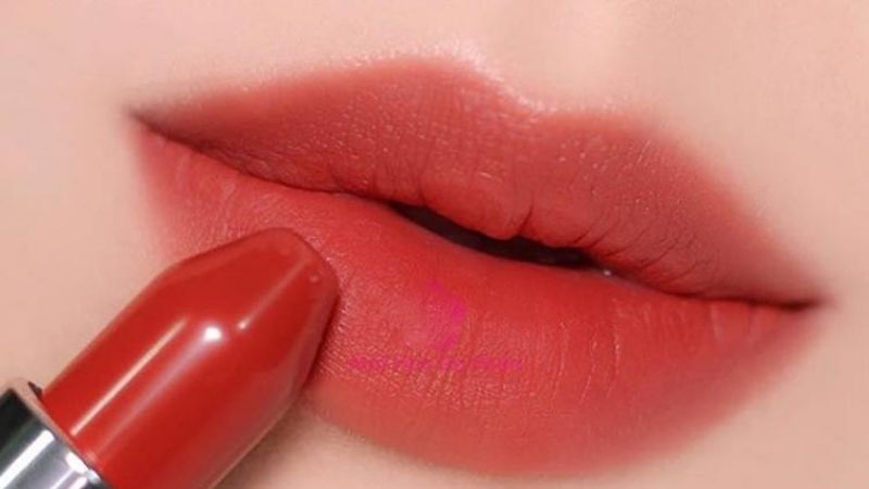 Son môi quà tặng mà mọi cô gái yêu thích