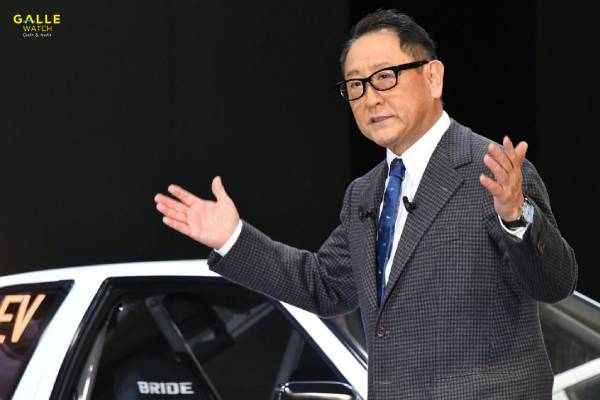 Akio Toyoda - Chủ tịch kiêm Giám đốc điều hành của Toyota đeo Patek Philippe