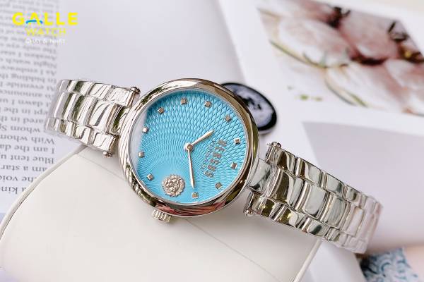 Đồng hồ màu xanh da trời