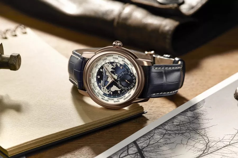 Frederique Constant Worldtimer và 10 năm đếm giờ thế giới