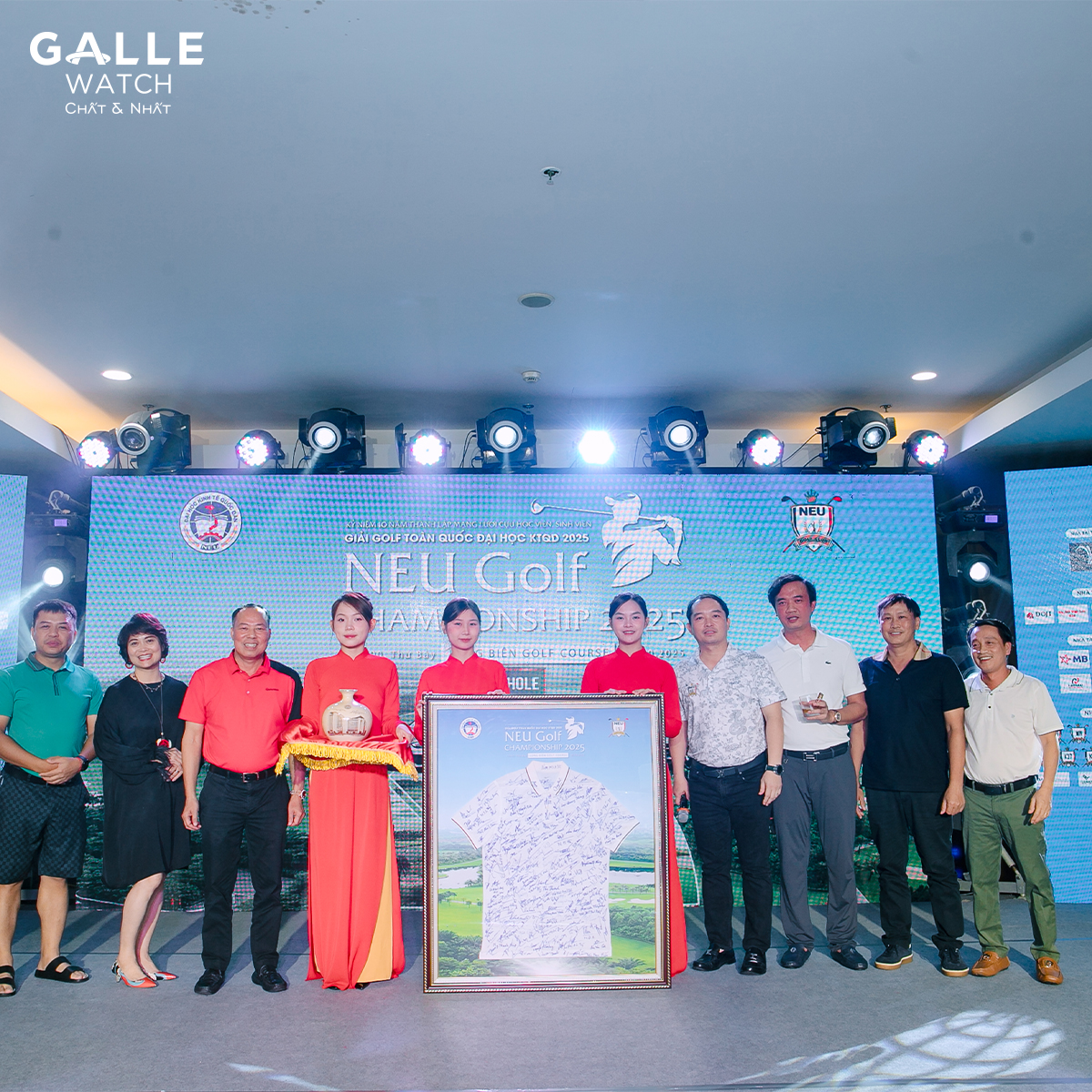 giả golf neu