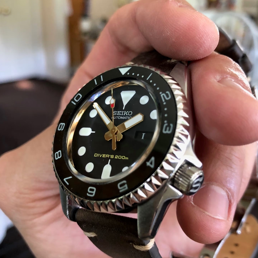 Trong ngôn ngữ thiết kế đồng hồ hiện nay Chapter Ring có rất nhiều vai trò đặc biệt