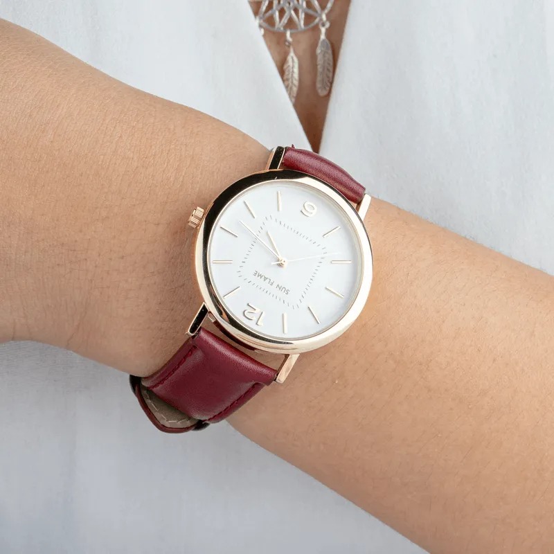 đồng hồ MJG-B04-RE lên tay