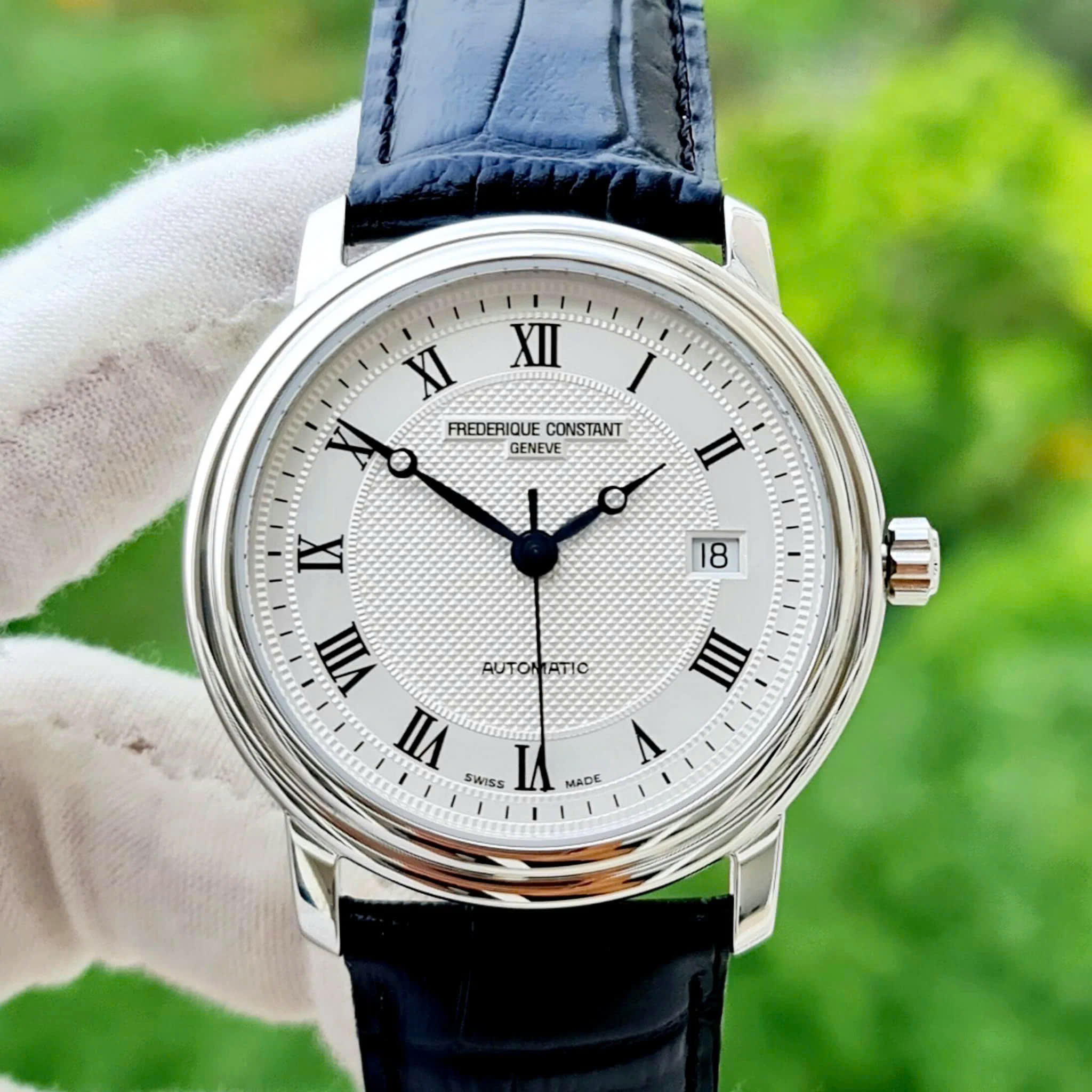 Đồng hồ Frederique Constant FC-303MC4P6.