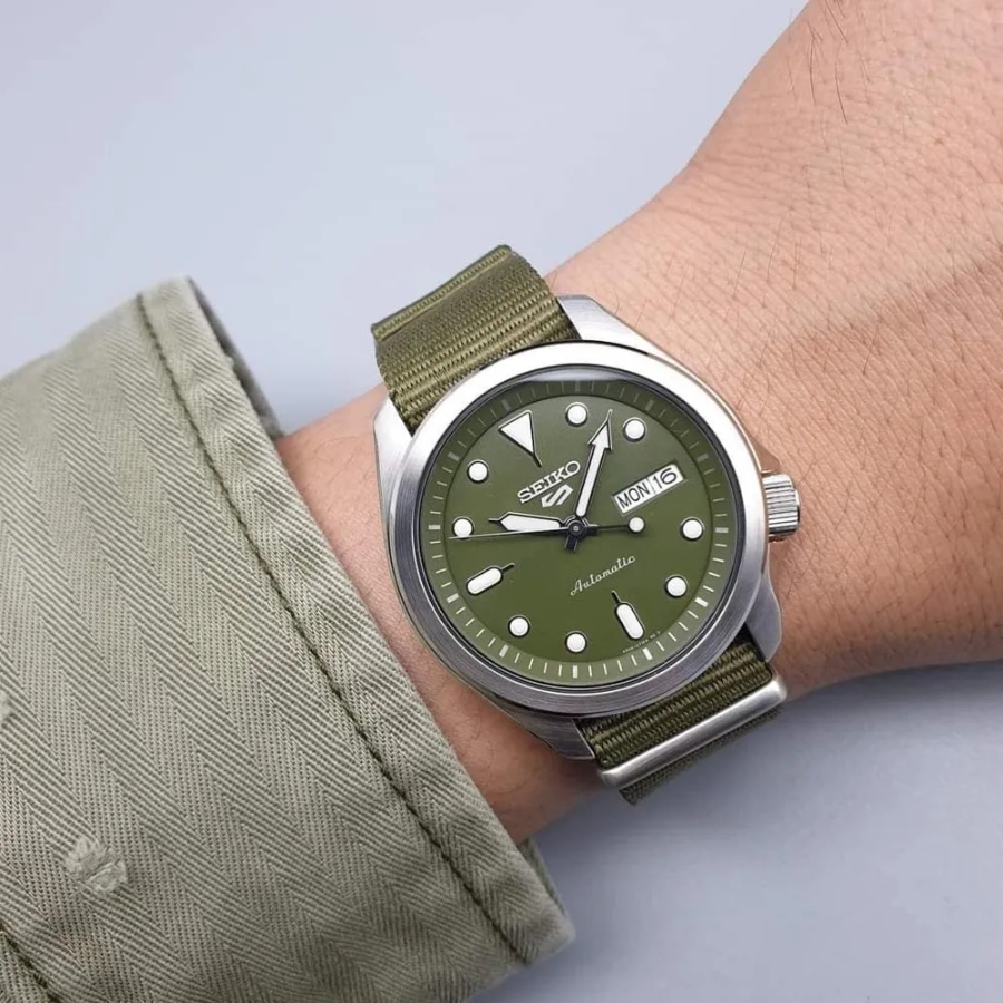 Đồng hồ Nam Seiko 5 Sports SRPE65K1