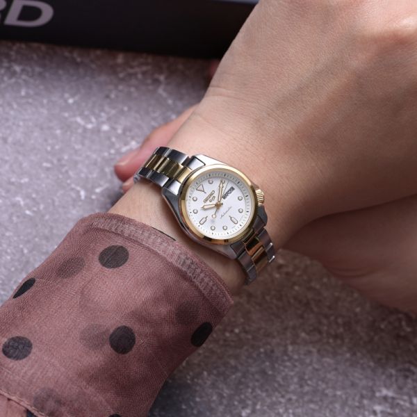 Đồng hồ Nữ Seiko 5 Sports SRE004K1