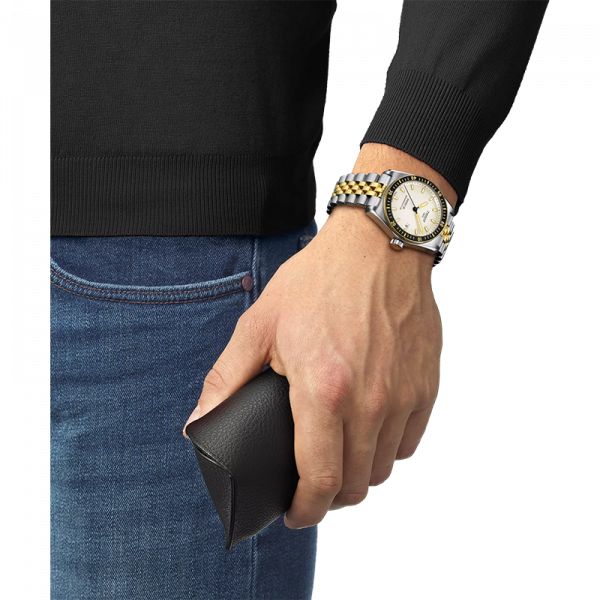 T149.407.22.011.00 – Sự kết hợp hoàn hảo giữa tinh hoa cơ khí và phong cách thể thao sang trọng