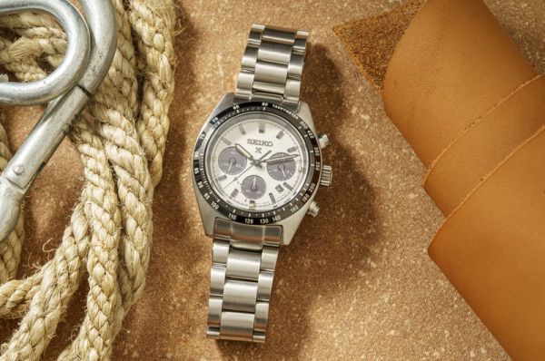 Đồng hồ Seiko Chronograph SSB383P1
