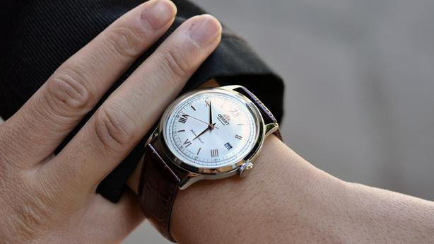 Nguyên lý hoạt động của đồng hồ cơ dựa trên chuỗi truyền động cơ học