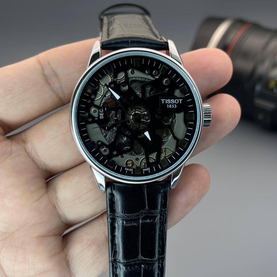 Đối với các chuyên gia thì Longines vẫn có sức nặng hơn khi được đặt lên bàn cân