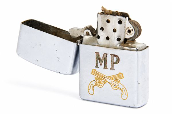máy lửa zippo cổ