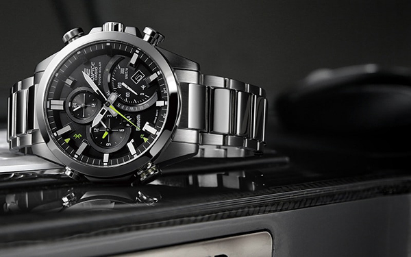 Mẫu đồng hồ Casio Edifice dây kim loại