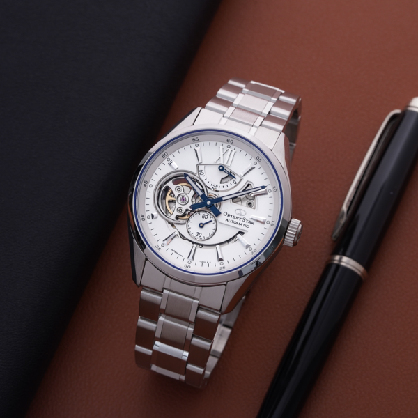 Mẫu đồng hồ Semi Skeleton lộ máy