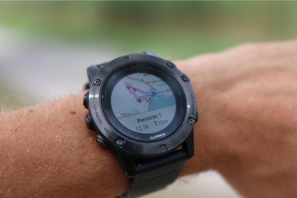 GPS đa vệ tinh giúp đồng hồ ghi nhận quãng đường chạy chính xác hơn