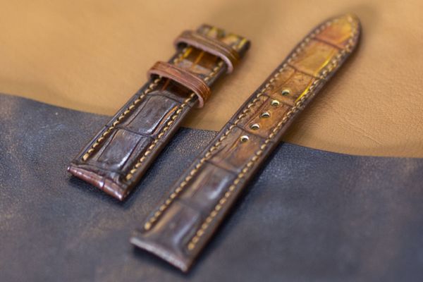Full Grain Leather được dùng để chế tác dây da đồng hồ