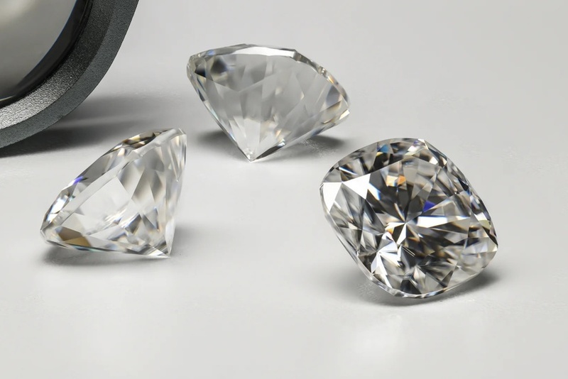 kim cương moissanite