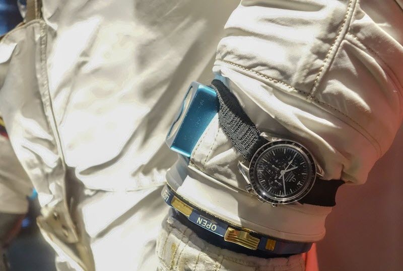 Mẫu đồng hồ Omega được đeo bởi phi hành gia