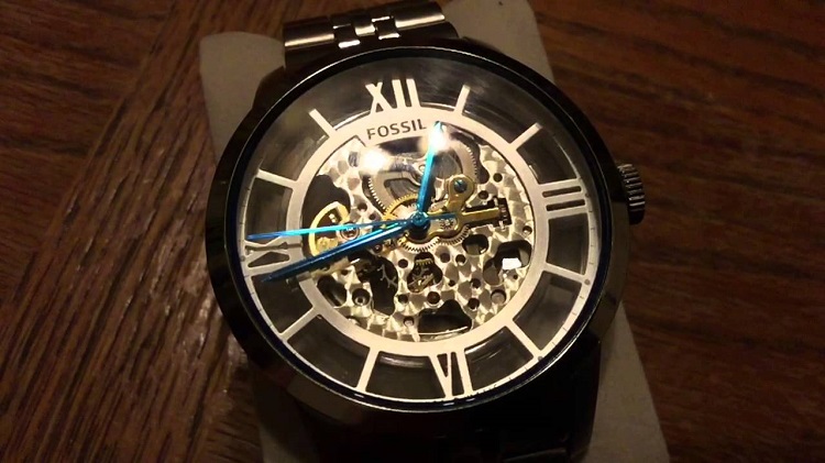 bo-may-dong-ho-co-fossil