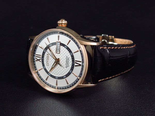 dong-ho-Citizen-NH8326-02A-chinh-hang