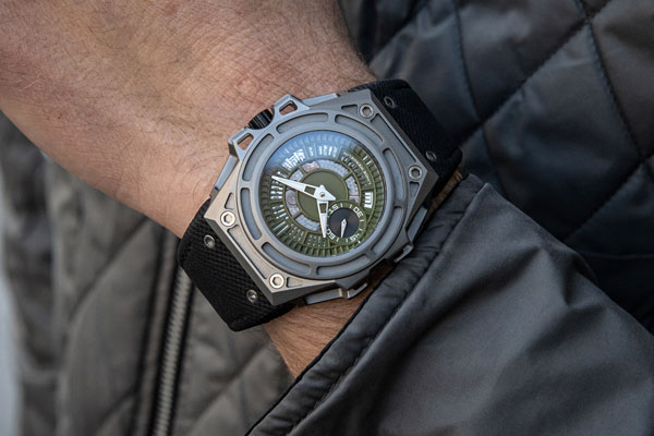 dong-ho-dan-mach-linde-werdelin
