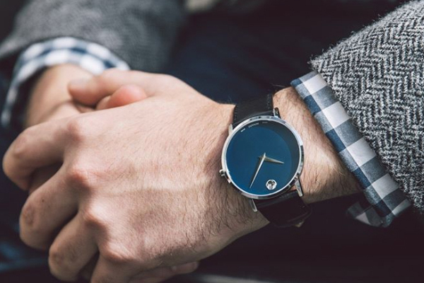 dong-ho-deo-tay-movado