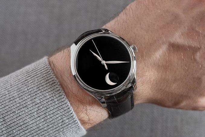 đồng hồ h moser & cie 4