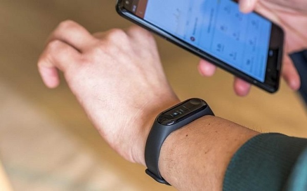 huong-dan-su-dung-vong-deo-tay-thong-minh-xiaomi-mi-band-4