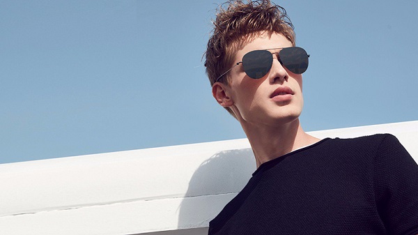 Kính mát - Món phụ kiện thời trang khá được ưa chuộng (Nguồn ảnh: Internet)