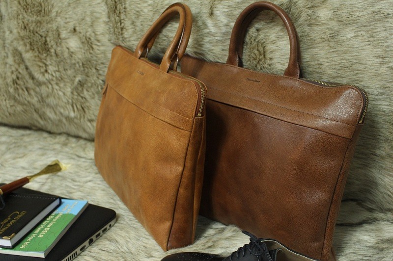 Quà tặng khăn cài áo