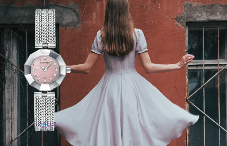 Đầm vintage và đồng hồ đính đá