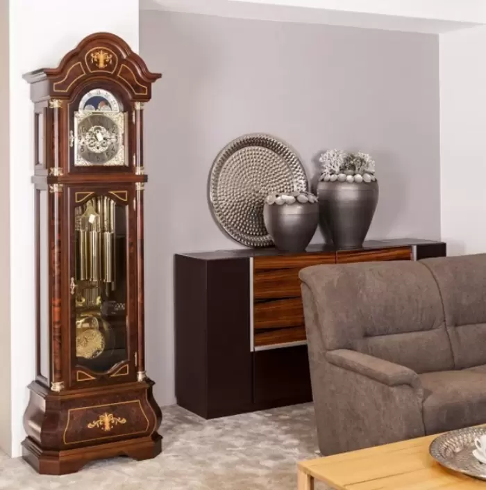 Những lưu ý về cách đặt đồng hồ cây trong phòng khách hợp phong thuỷ