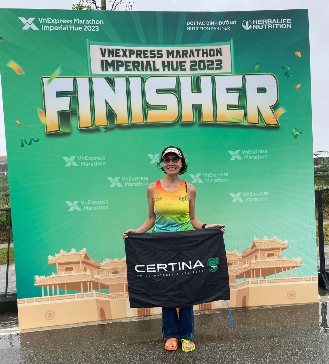 Vận động viên Nguyễn Thị Thanh Bình đạt giải nhất Nữ cự ly 42km