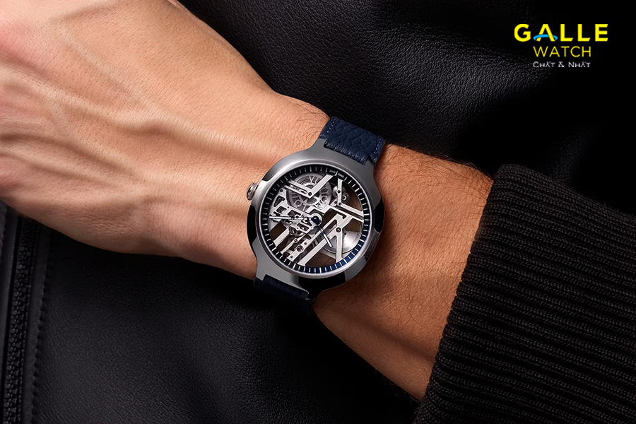 Louis Vuitton Voyager Skeleton