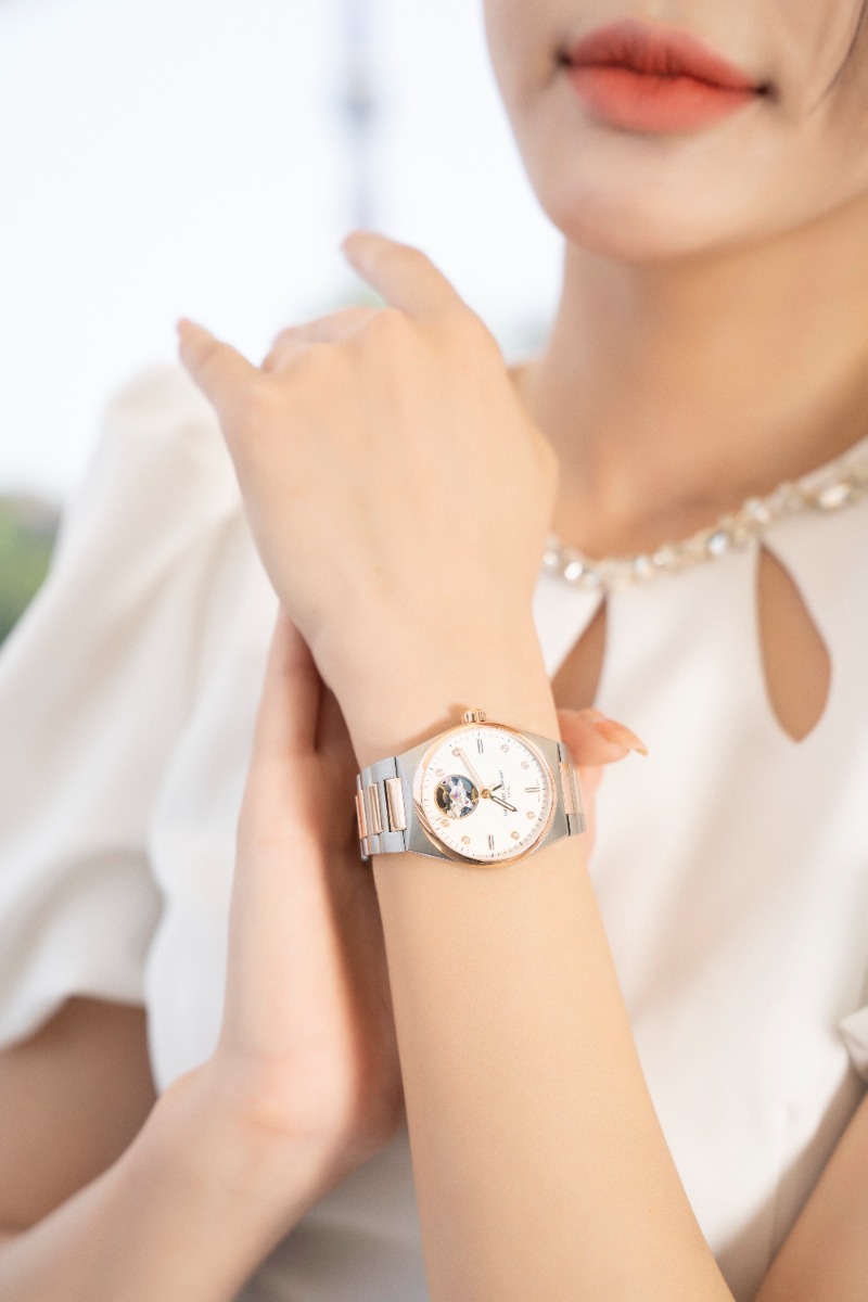 Thanh lịch thời thượng cùng BST Nữ Frederique Constant